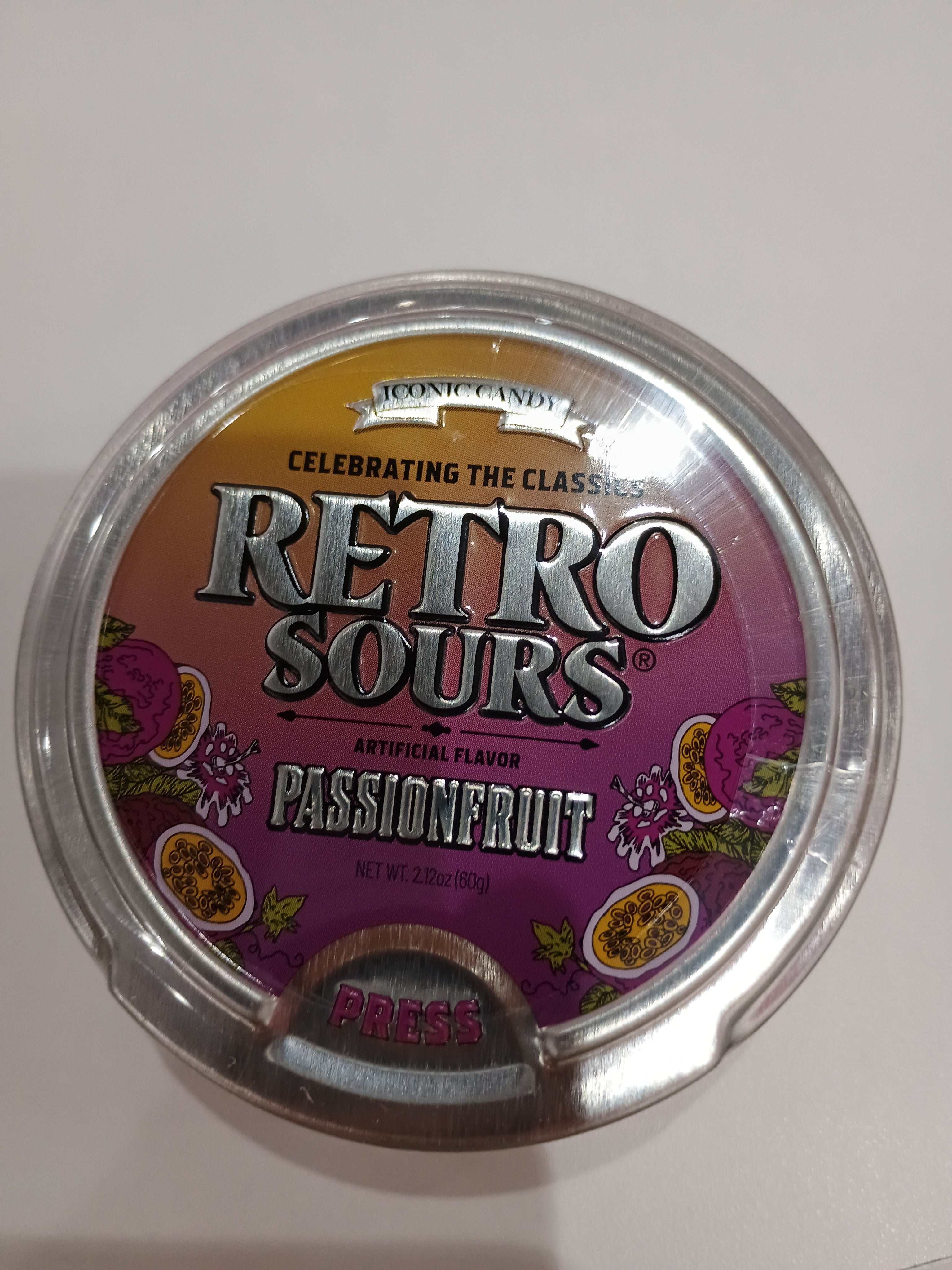 Retro sours passionfruit
