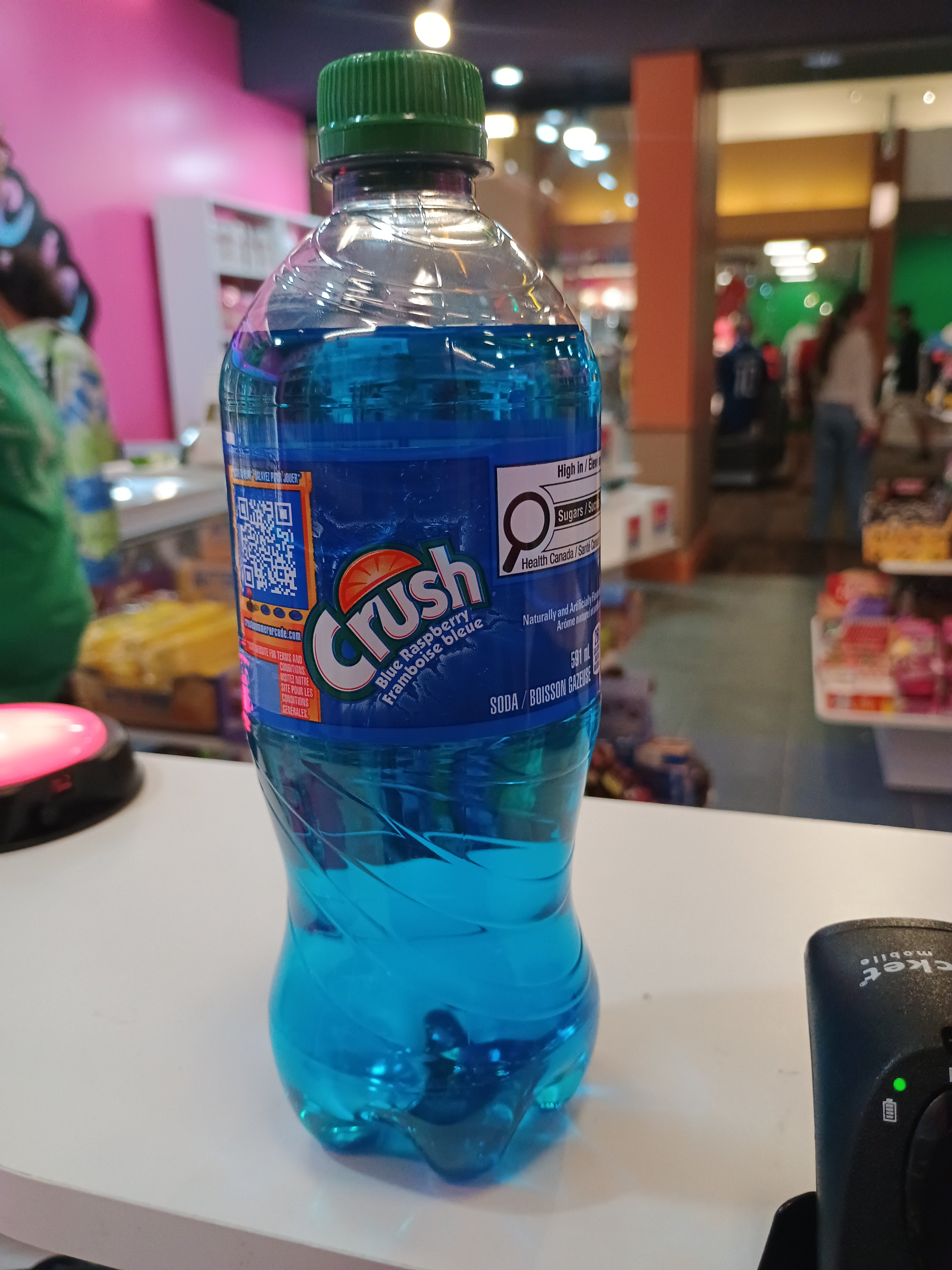 Crush Blue Raspberry Flavor drink bottle