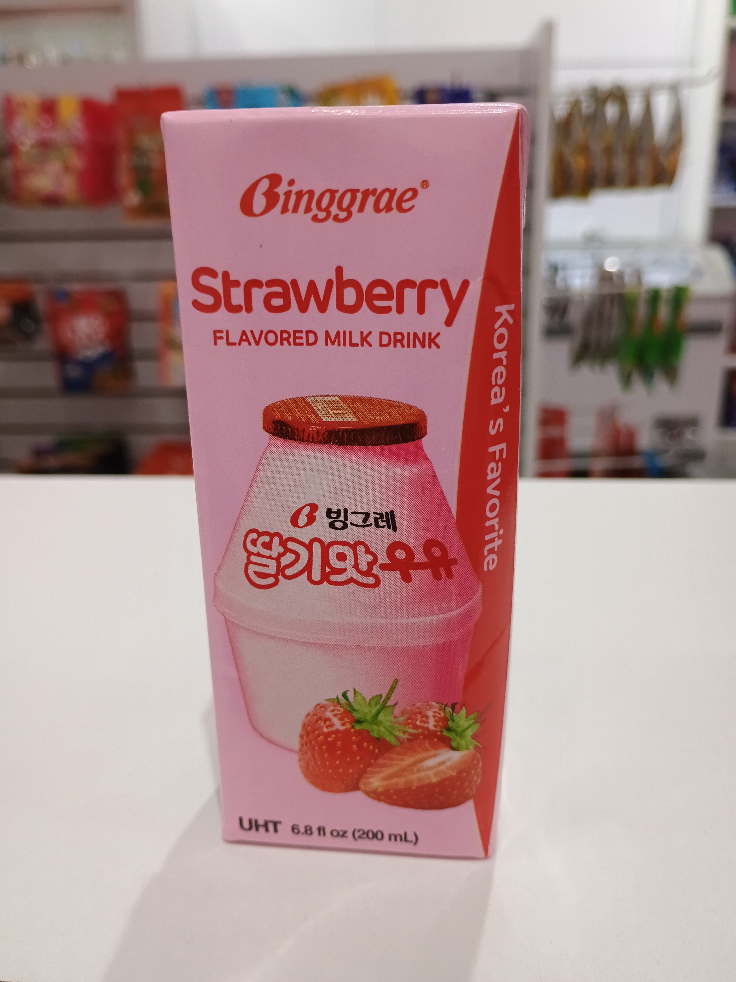 Binggrae Strawberry Flavored Milk Drink